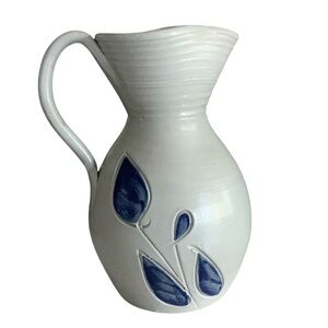 WILLIAMSBURG POTTERY Vintage Hand Carved Salt Glaze Blue Leaf Pitcher Gray/Cobal
